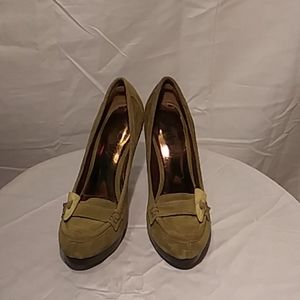 Charles David Green Suede Platform Heels Size 7